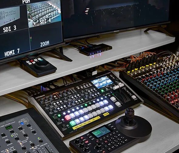 Platea della Sala Cinema del Palazzo dello Spettacolo con poltrone