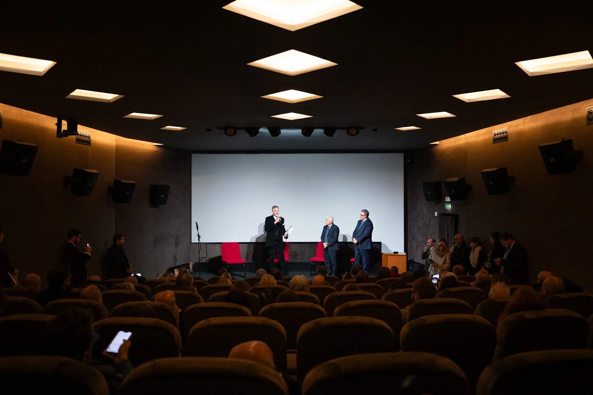 Gli ospiti durante la cerimonia di inaugurazione